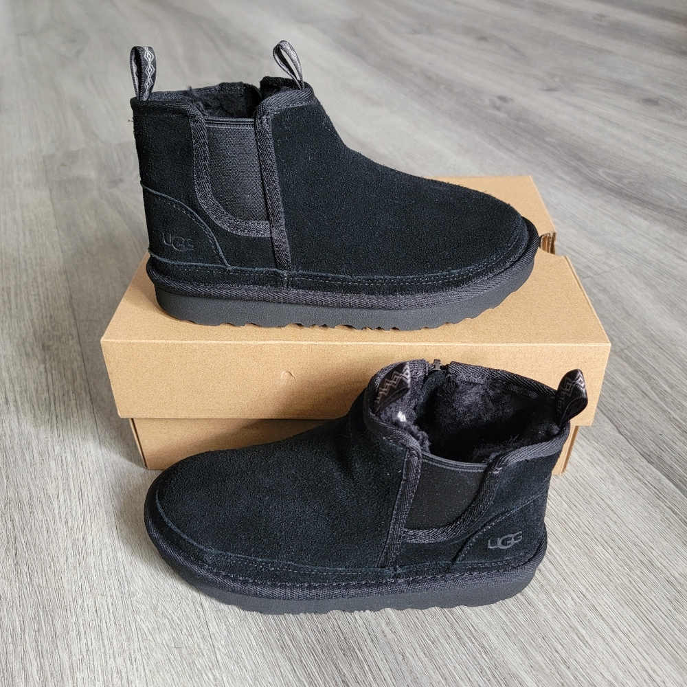 UGG Toddler Neumel Chelsea Suede Boot